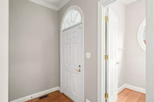 10502 Chancery Ct, Fairfax, VA 22030 - Photo 3