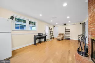 10600 Springmann Dr, Fairfax, VA 22030 - Photo 45