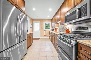 10600 Springmann Dr, Fairfax, VA 22030 - Photo 11