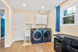 10600 Springmann Dr, Fairfax, VA 22030 - Photo 47