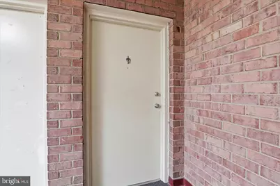10721 West Drive #302, Fairfax, VA 22030 - Photo 7