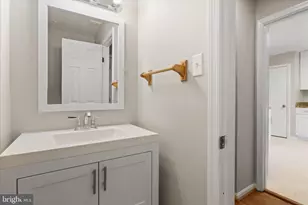 10439 Courthouse Dr, Fairfax, VA 22030 - Photo 19