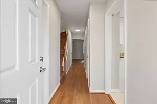 10439 Courthouse Dr, Fairfax, VA 22030 - Photo 3