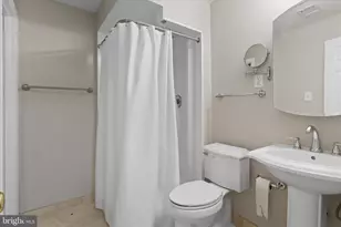10439 Courthouse Dr, Fairfax, VA 22030 - Photo 15