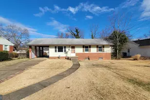 10914 Woodhaven Dr, Fairfax, VA 22030 - Photo 1