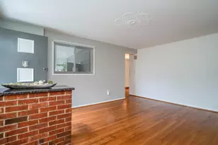 10648 Ashby Pl, Fairfax, VA 22030 - Photo 9