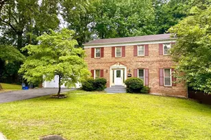 3126 Flintlock Rd, Fairfax, VA 22030 - Photo 1
