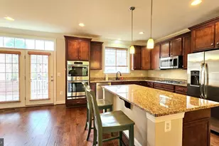 10607 School St, Fairfax, VA 22030 - Photo 5