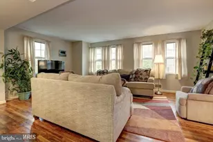 3898 University Dr, Fairfax, VA 22030 - Photo 13