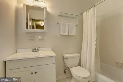 3898 University Drive, Fairfax, VA 22030 - Photo 23