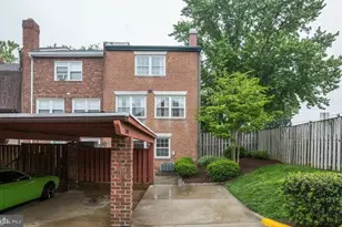 3898 University Dr, Fairfax, VA 22030 - Photo 3