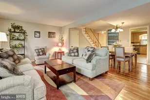 3898 University Dr, Fairfax, VA 22030 - Photo 11