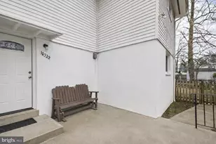 10725 Maple St, Fairfax, VA 22030 - Photo 9