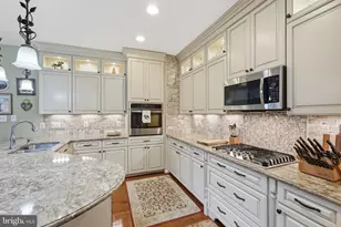 10444 Courtney Dr, Fairfax, VA 22030 - Photo 5