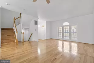 10505 Captain John Smith Ct, Fairfax, VA 22030 - Photo 5