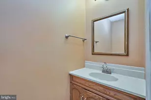 4139 Evergreen Dr, Fairfax, VA 22032 - Photo 13