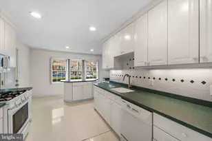 3209 Armory Ct, Fairfax, VA 22030 - Photo 13