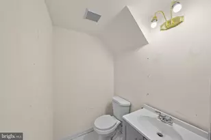 4110 Vanderbilt Ct, Fairfax, VA 22030 - Photo 13