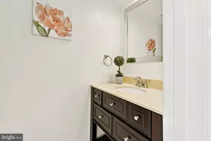 9896 Cardinal, Fairfax, VA 22030 - Photo 15