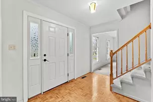 3709 Howsen Ave, Fairfax, VA 22030 - Photo 3