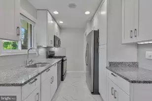 3911 Egan Dr, Fairfax, VA 22030 - Photo 17