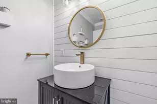 9800 Bolton Village Ct, Fairfax, VA 22032 - Photo 23