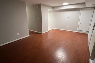 10029 Fair Woods Dr, Fairfax, VA 22030 - Photo 7