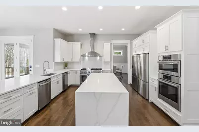 10602 Oak Place, Fairfax, VA 22030 - Photo 19