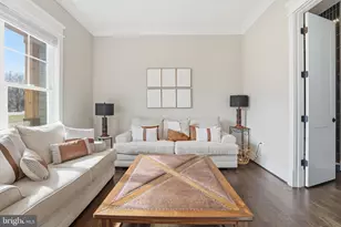 10602 Oak Pl, Fairfax, VA 22030 - Photo 13