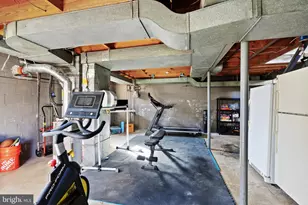 10228 Shiloh St, Fairfax, VA 22030 - Photo 41