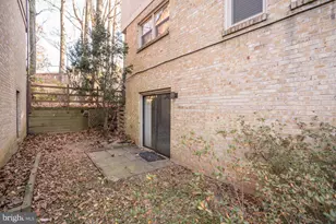 9926 Great Oaks Way, Fairfax, VA 22030 - Photo 33