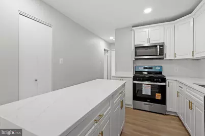 10171 Fair Woods Drive #301, Fairfax, VA 22030 - Photo 7