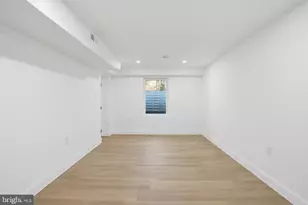 10704 Howerton Ave, Fairfax, VA 22030 - Photo 29