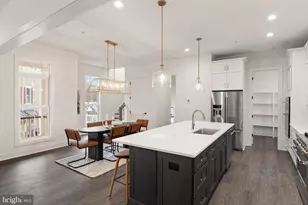 10634 Pocket Pl, Fairfax, VA 22030 - Photo 7