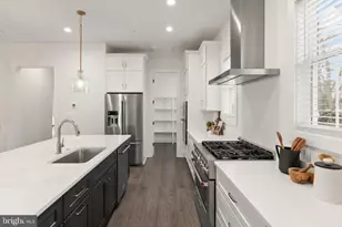 10634 Pocket Pl, Fairfax, VA 22030 - Photo 11