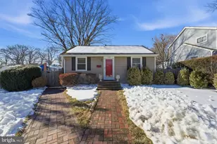 4038 Chestnut St, Fairfax, VA 22030 - Photo 1