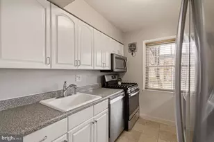 9457 Fairfax Blvd, Fairfax, VA 22031 - Photo 17