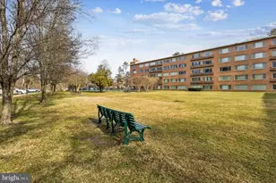 10570 Main St, Fairfax, VA 22030 - Photo 21