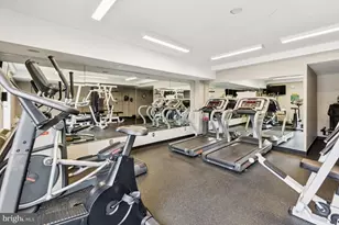 10570 Main St, Fairfax, VA 22030 - Photo 23