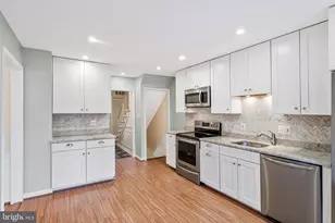 3236 Cambridge Ct, Fairfax, VA 22030 - Photo 3