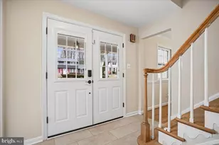 10113 Cardinal Rd, Fairfax, VA 22030 - Photo 3