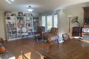 9913 Farr Dr, Fairfax, VA 22030 - Photo 5