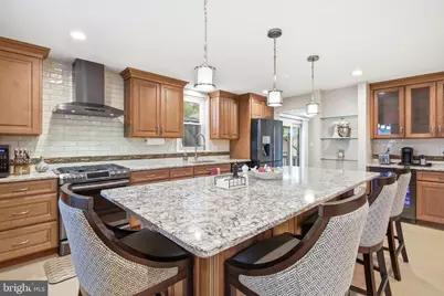 10816 Crest Street, Fairfax, VA 22030 - Photo 3