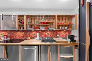 3916 Rust Hill Pl, Fairfax, VA 22030 - Photo 11