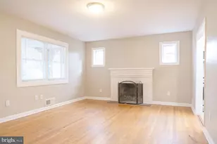 3903 Fairview Dr, Fairfax, VA 22030 - Photo 7