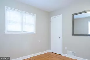 3903 Fairview Dr, Fairfax, VA 22030 - Photo 17