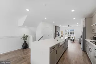 10820 Willow Ter, Fairfax, VA 22031 - Photo 9