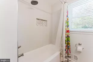 10205 Sager Ave, Fairfax, VA 22030 - Photo 19