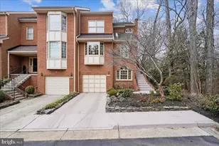 10243 Aspen Willow Dr, Fairfax, VA 22032 - Photo 1