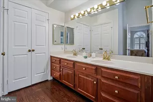 10243 Aspen Willow Dr, Fairfax, VA 22032 - Photo 17